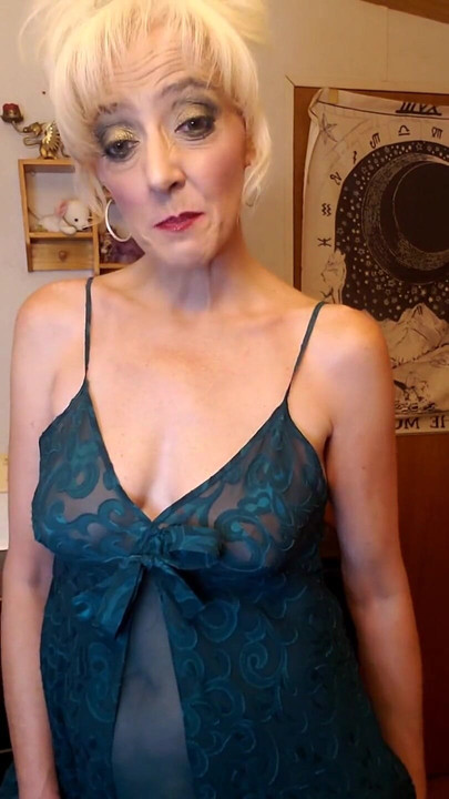 10 problems of a horny woman