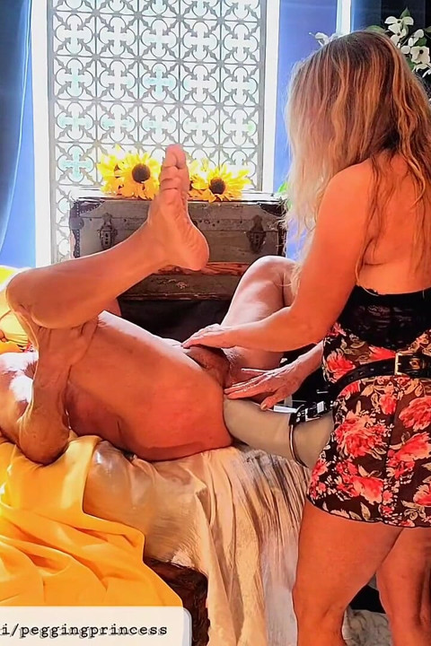 Tender Pegging My Sexy Mareslut with Xxl Kae, Mrhankeystoys with Strapon Harness, Carmen