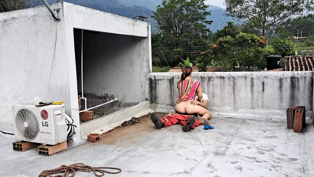 the employee sucks off the maintenance man, part 2 MOVE THAT RICH ASS