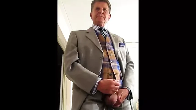 hot daddy wanking