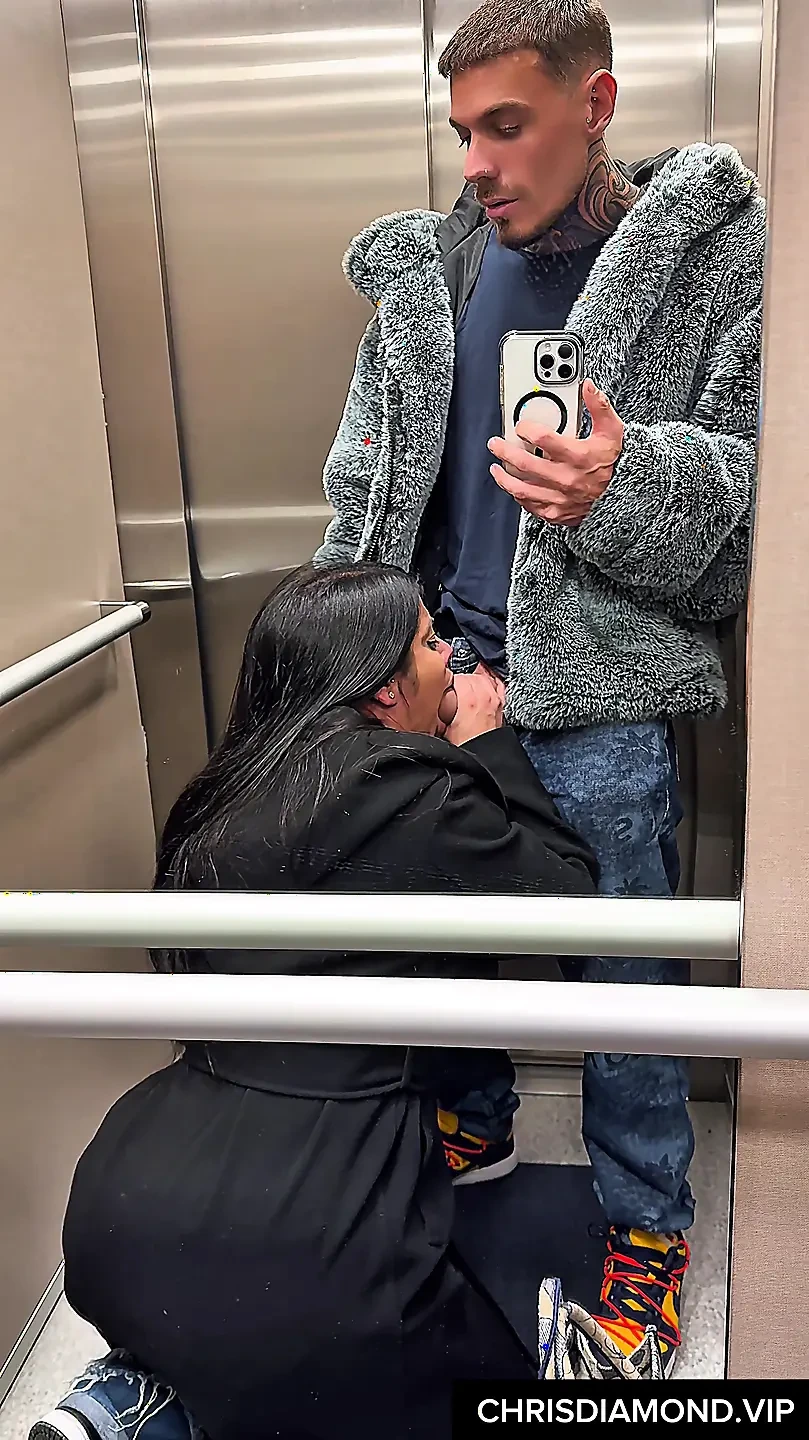 Blowjob and Sex in the Elevator with a Latina with a Big Butt - Sara Retali