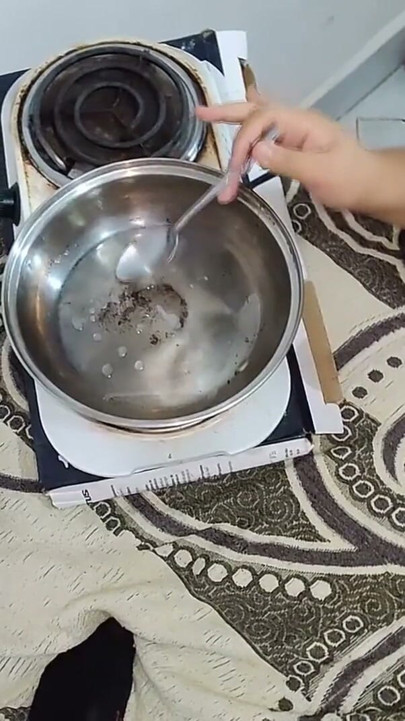 Savoring a big cock until extracting all the cum to cook it and eat it | Clip 1