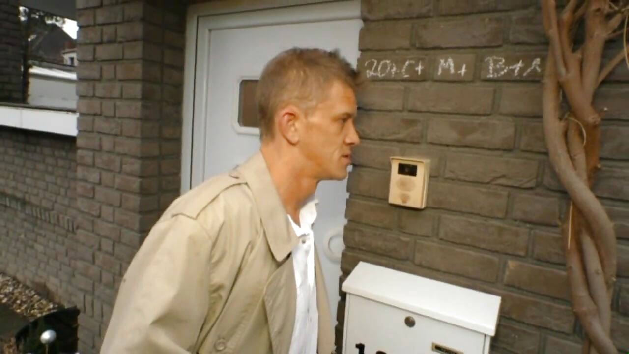 The fucking apartment building - Scene #01
