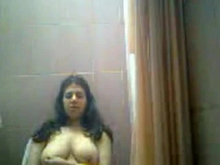 Arab women selfshot