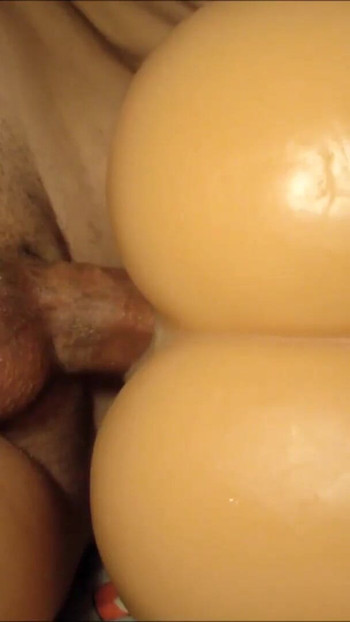 Érzelmes pillanat a "Sex Toy Quick Cum" -ból