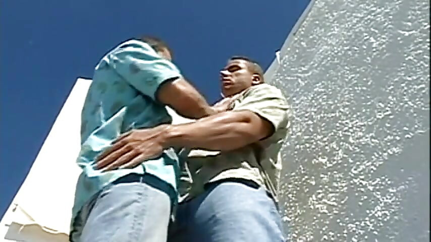 Young Hung Muscle Lovers Fuck Anal with Plug Play Outdoors and Get off Hard Together