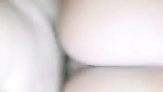 Aku lagi asik makan cewek toket besar yang hot dan pantat montok