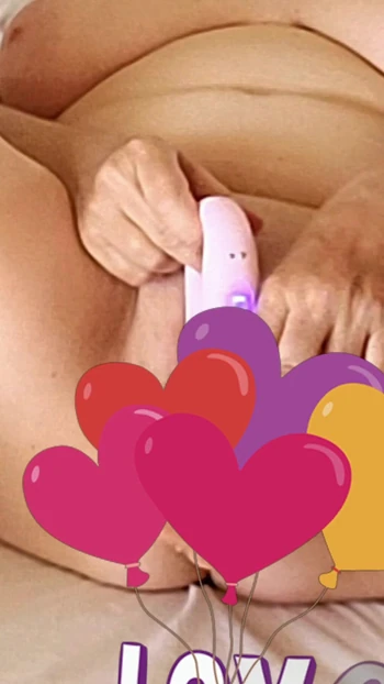 Horny GILF masturbation