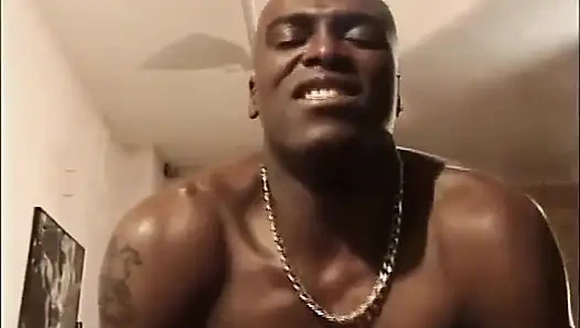 Black bedroom sex...pussy licking black cock sucking in 69 position