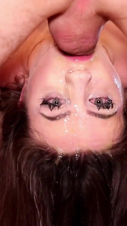 الفتاة المراهقة المجاورة عاهرة سخيف الوجه - قذف ضخم على الوجه | مقطع 1