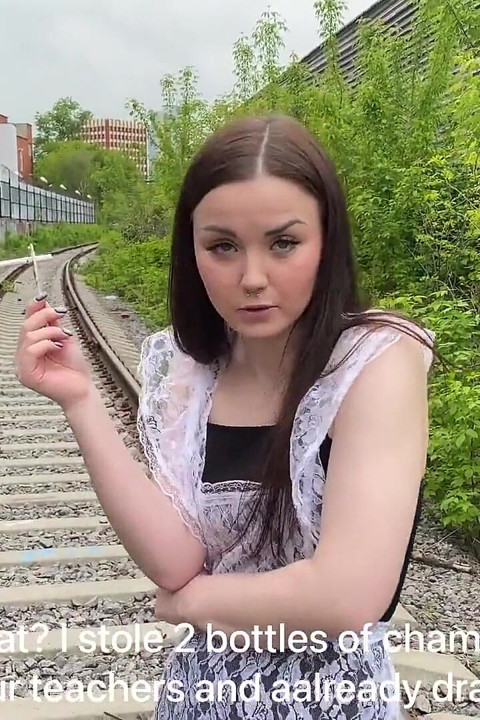 He Didn't Pull Out His Cock on Time, so This Little Slut May Get Pregnant Now