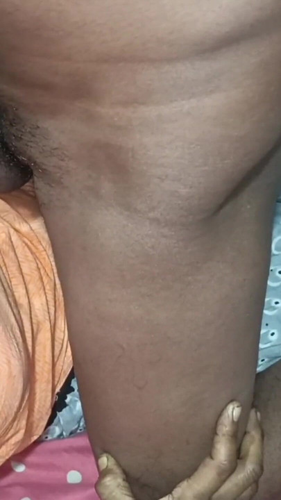 ชาวอินเดีย soni เย็ดถ่ายเองในหมู่บ้าน ลูกพี่ลูกน้องสาวอินเดียอยากน้ําแตกในหีตอนกลางคืน | คลิป 1