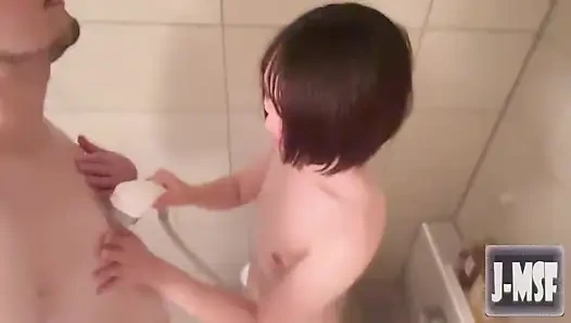 Сцена Звезда безукоризненности как взрослая красотка оказывает безупречную глубокую заботу до тех пор, пока мой теплый выпуск льет внутрь.