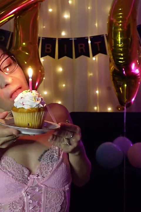 Candlelight & Cupcake Cravings