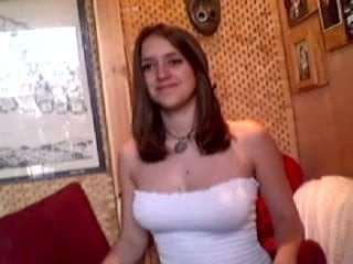 Jolie Petite Brune
