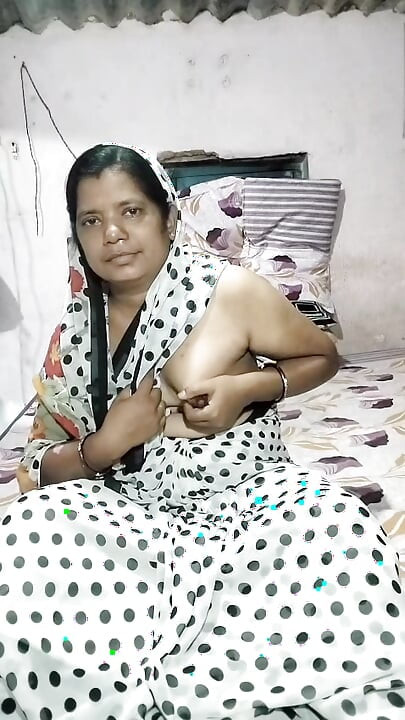 DESI BHABHI IN MOOD to game