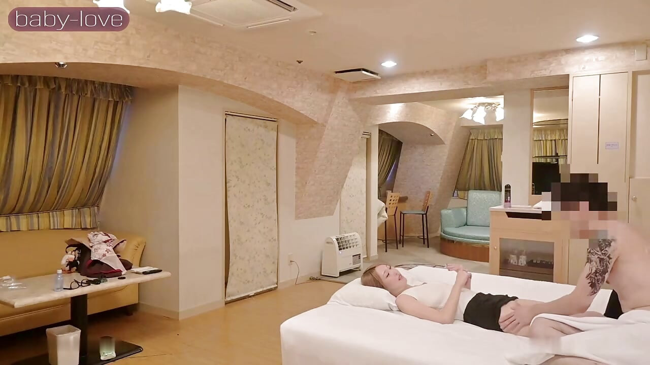 Uncensored Gal Esthetician: Dirty Service Drains Every Last Drop Then Creampie
