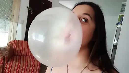 Büyük ve dağınık baloncuk baloncukları yapıyor - tavşan tezgahçı