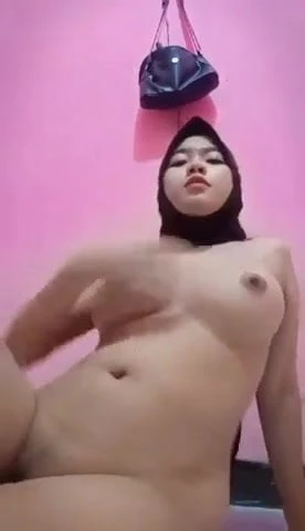 Filipina girl on webcam