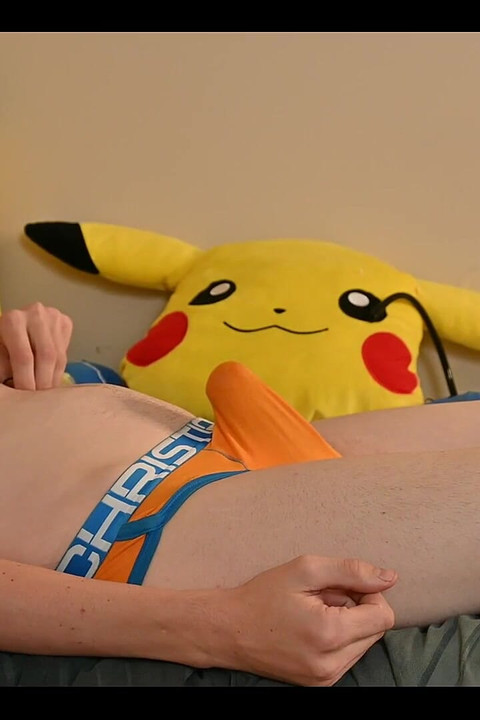 ท้องกูเต็มไปด้วยพิซซ่า ท้องของกูพยายามย่อยอาหารให้หมด