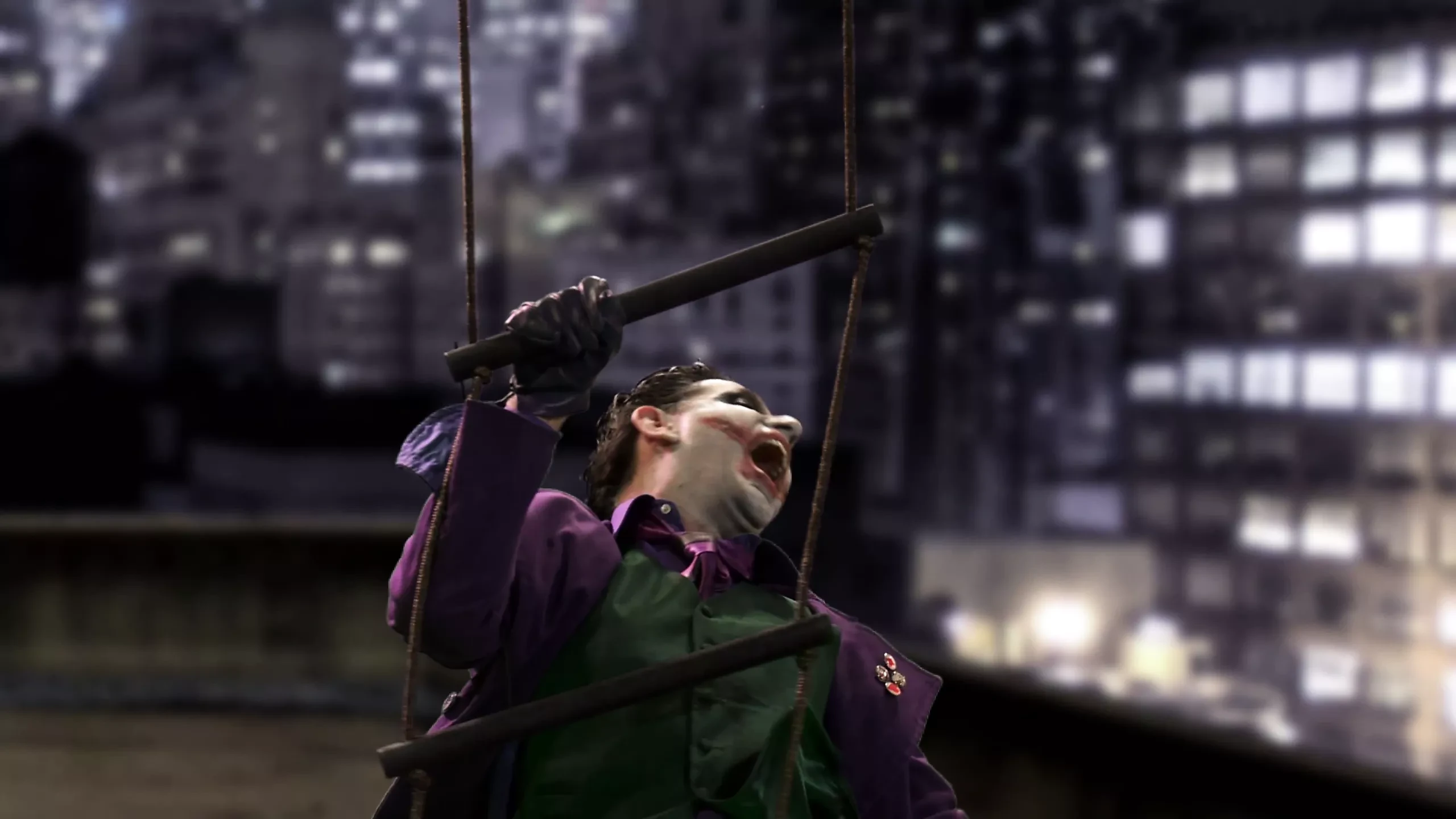 Joker và catwoman tổ chức hoan dục lớn với 2 người đàn ông và 5 phụ nữ