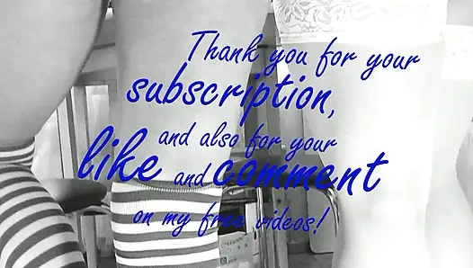 Женский день. Зрелая милфа и девственница в коротких топ без трусиков пекут торт в кухне к празднику. Девушка с девушкой Целуются Нудисты