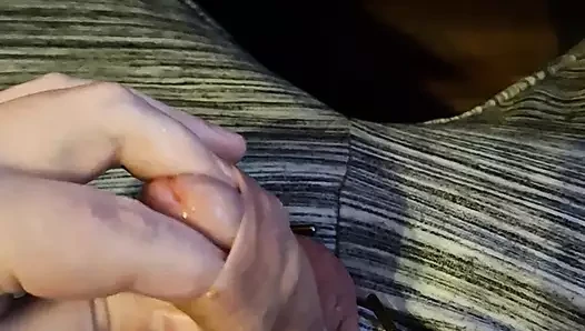 Küçük sünnetsiz yarağımı sıvazlıyorum +küçük sünnetsiz oyun