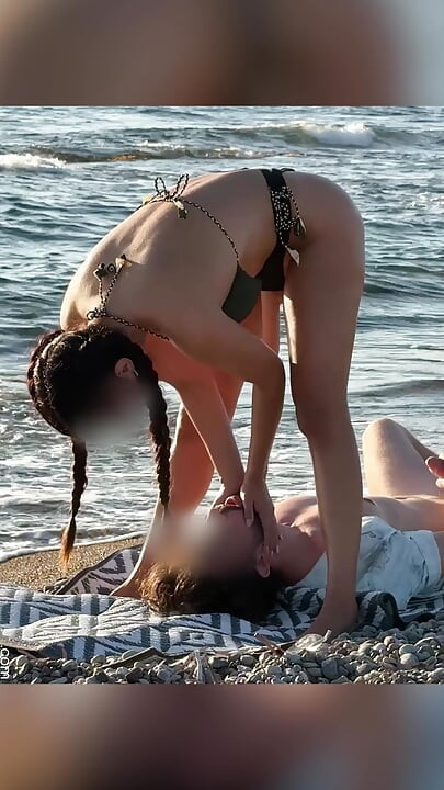 Hotwife Pegs Her Man Hard On Public Beach At Sunset