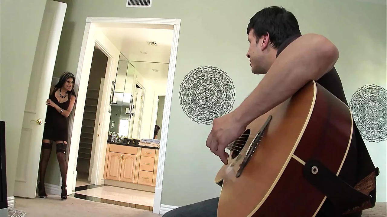 Senora Seductions  – Scene 1