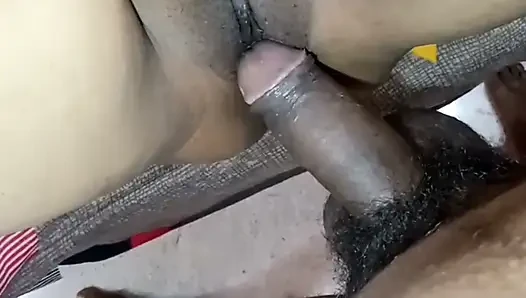 Memek seksi kakak ipar india dipijat sama pacarnya dan dientot habis-habisan