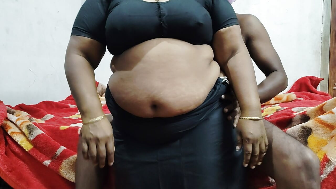 Indian aunty fucking in husband friend of home