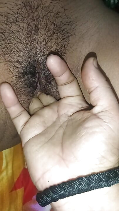 데시 푸자 부비 네 쿳 마사지 카르와이