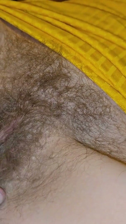 No underwear under a yellow dress | Clip 1