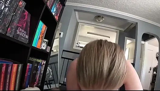 Step-sis Asks for a Deep Oiled up Massage
