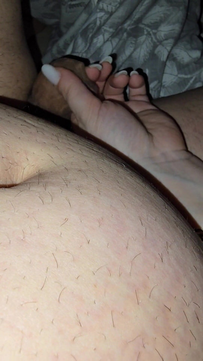 Step mom lose keys from the apartment and came to step son for share bed and handjob | Clip 2