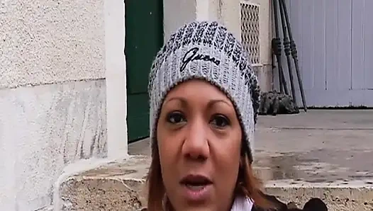 Fransa'dan büyük götlü zenci kadın büyük yarağı nasıl boşaltacaklarını biliyor