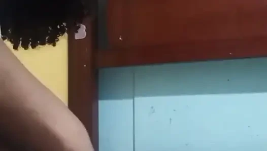 Ibu punya tubuh aduhai