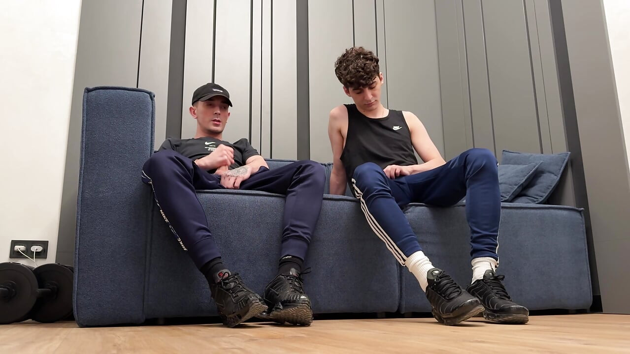 Two lads fuck