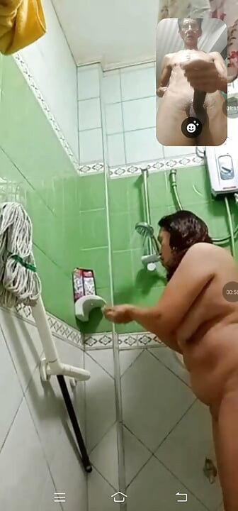 סקס וידאו ביום הראשון של אוגוסט