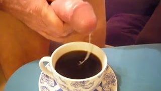 Creaming a coffee for Lycragayman!
