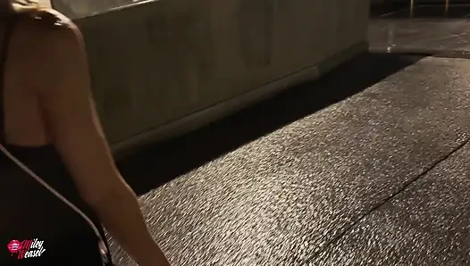 Blonde Schlampe Auf Dem Volksfest Abgeschleppt Und Im Regen Gefickt!!