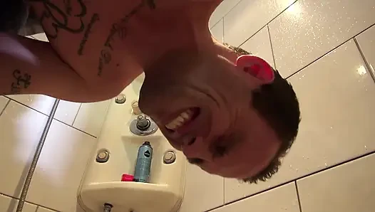 Рабыня Cheffie Shot наказывает Melody Pleasure