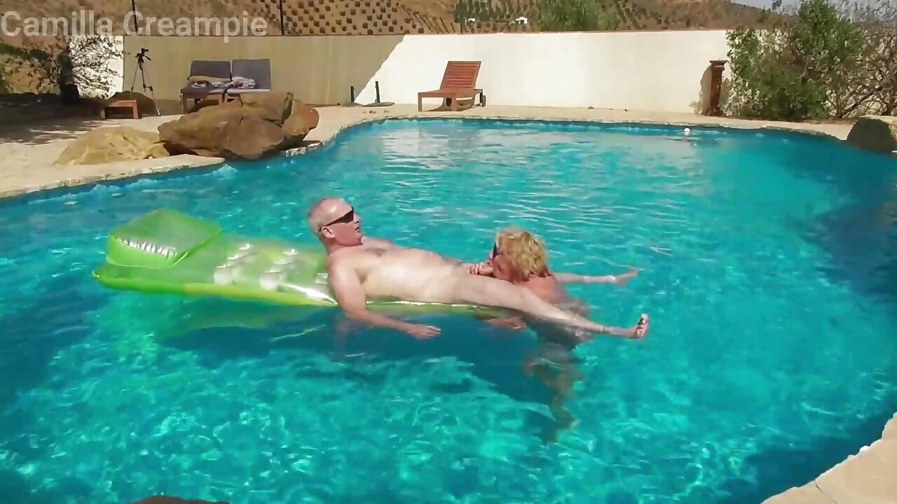 Fucking in The Pool On Holiday