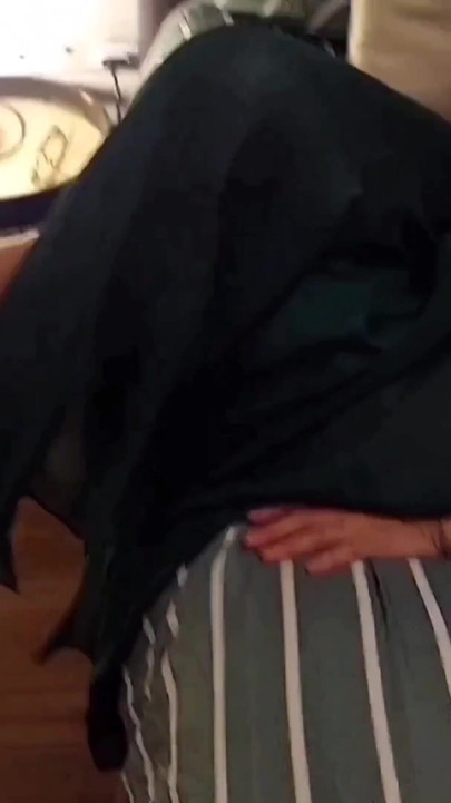 เมียผู้ใหญ่ผมบลอนด์มือสมัครเล่นสนุกกับการเย็ด