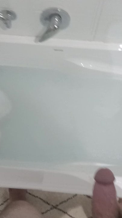 Cumming in the tub