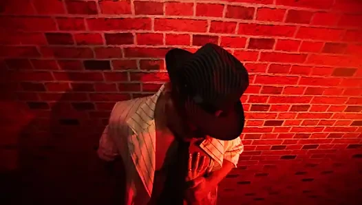 Блондинка фистинг-шлюшка фистит до локтя и сквиртует, как фонтан, соло!