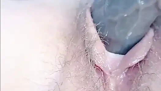 Ja, meine liebe, reiße meine muschi mit deinem braunen spielzeug