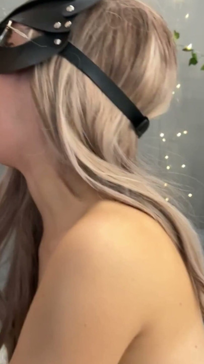 Fucking in Private Show: I Taste His Cum In Front Of Strangers | Clip 1