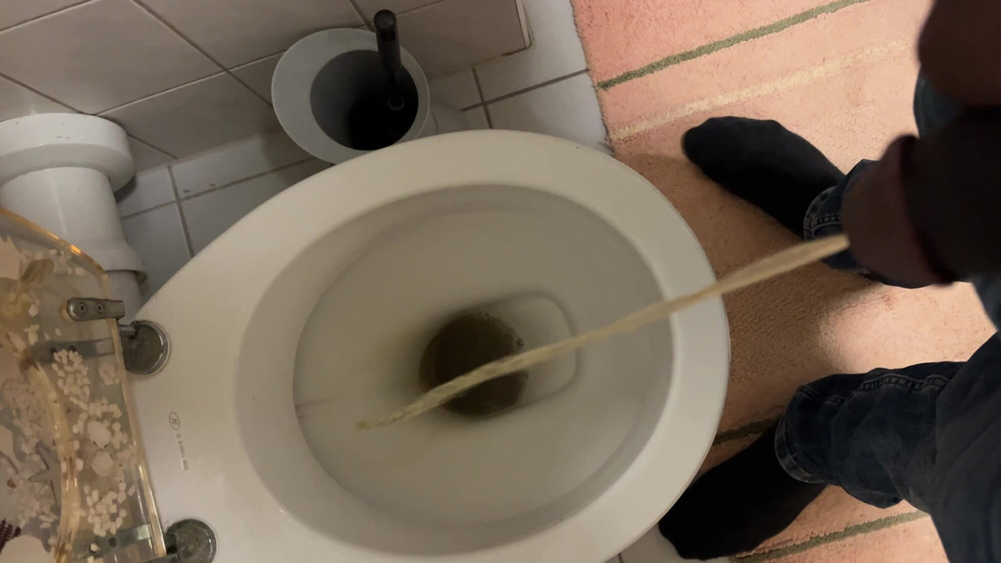 Pišanje tko će biti moj Pokorni WC?