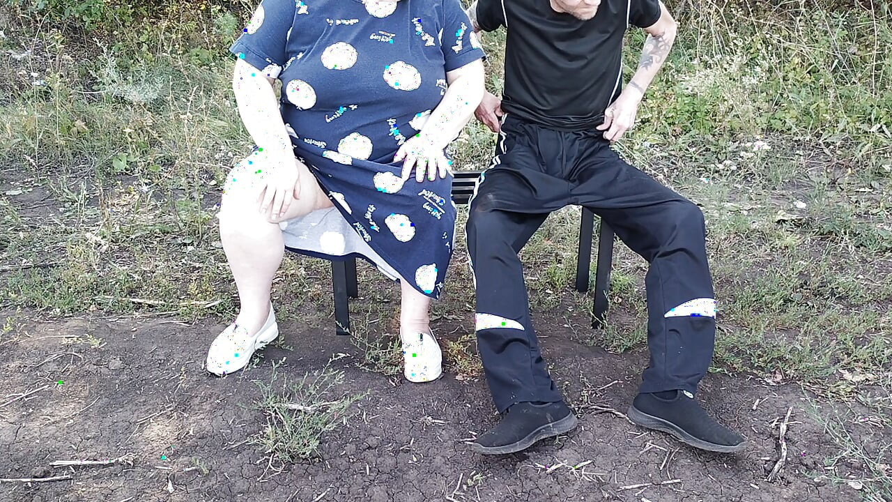 A girlfriend in a public park jerks off my dick until I cum